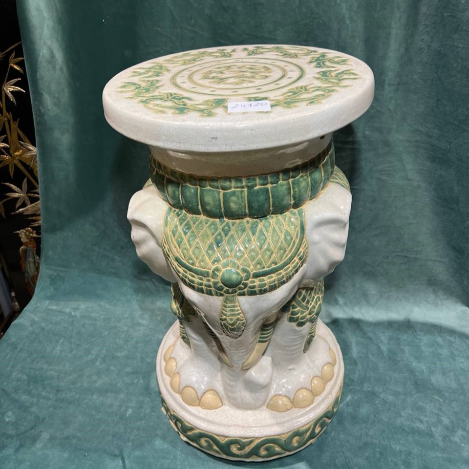 Подставка в восточном стиле