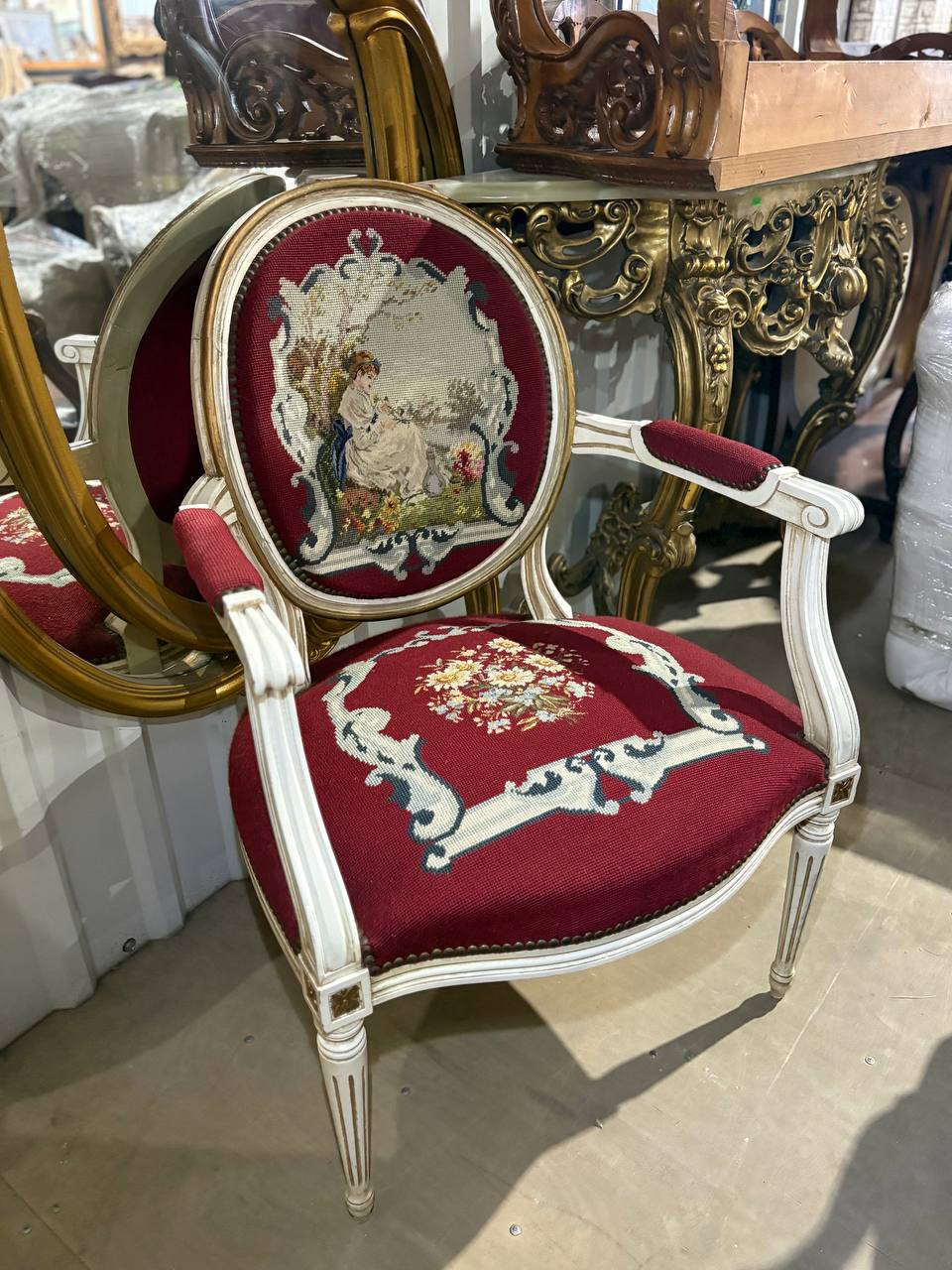 Кресло гобеленовое в стиле Людовика XVI