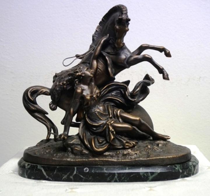 Скульптура бронзовая