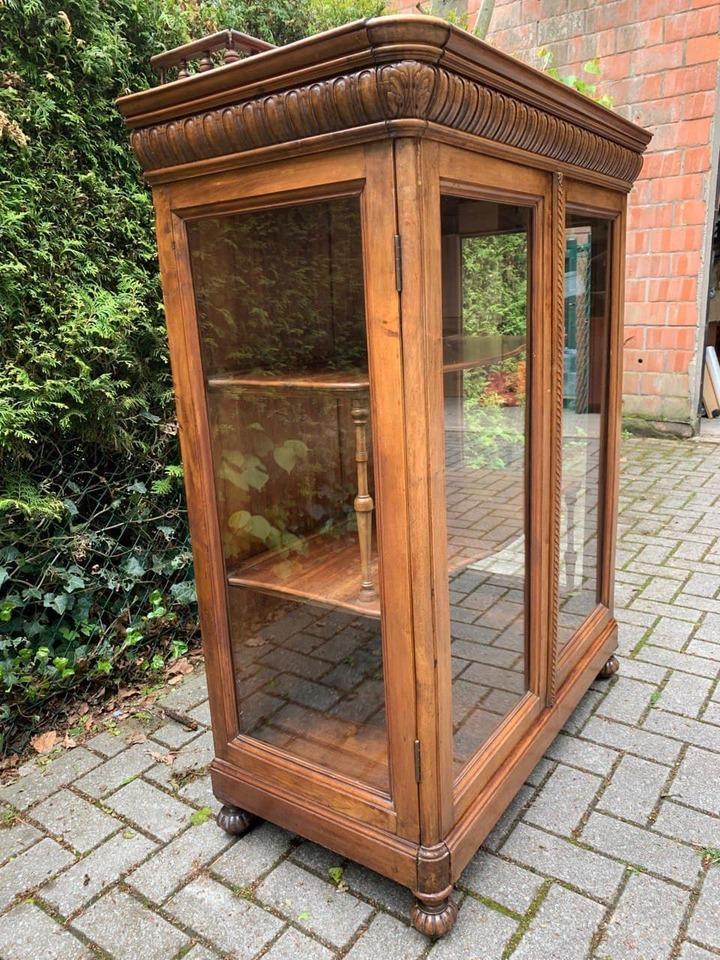 Шкаф/Витрина в стиле ренессанс