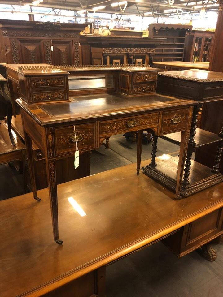 Стол письменный с маркетри