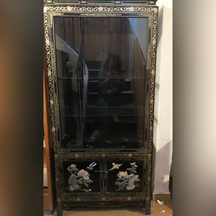 Витрина в стиле шинуазри