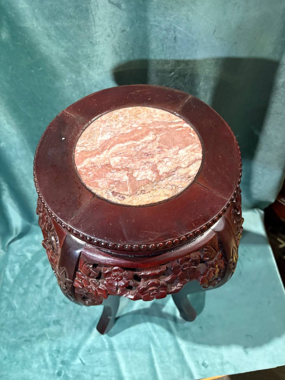 Подставка в восточном стиле