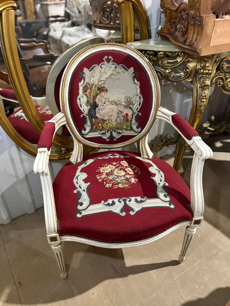 Кресло гобеленовое в стиле Людовика XVI