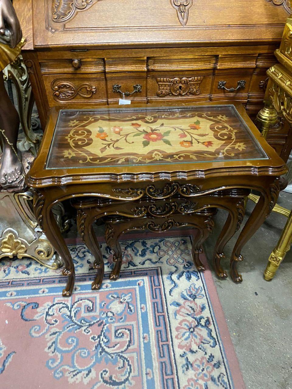 Сет: Стол в стиле Людовика XV 3 штуки