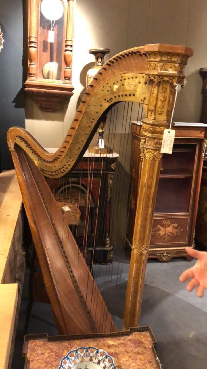 Арфа старинная