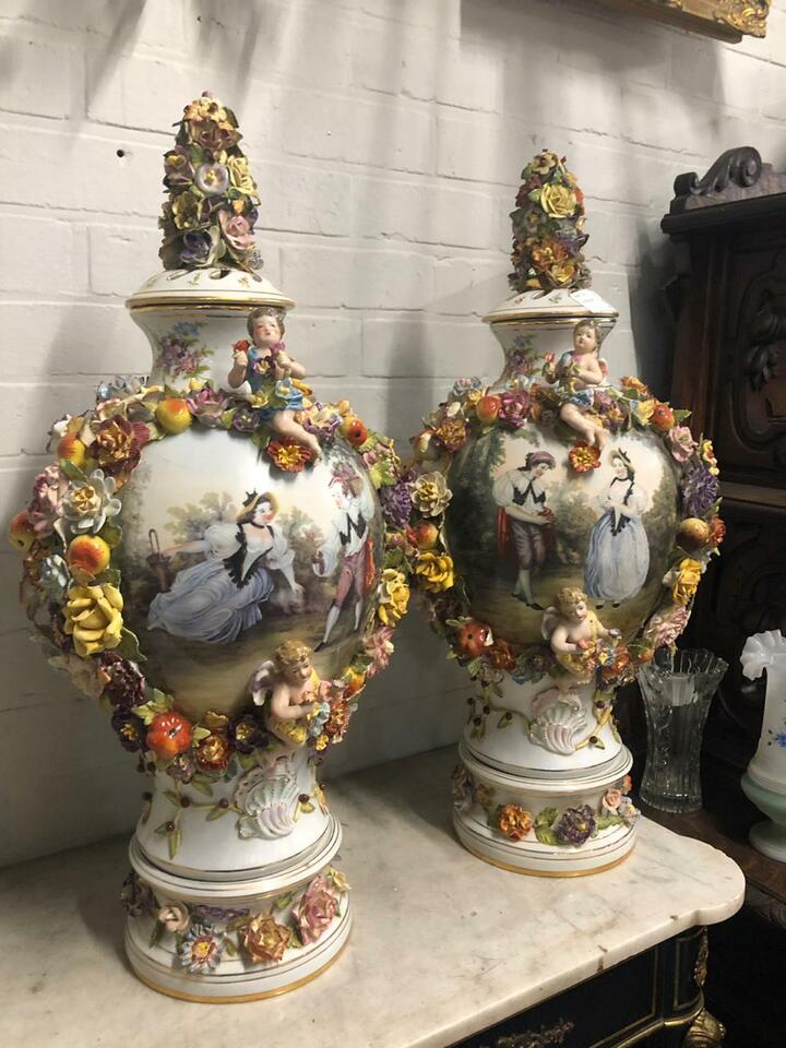 Ваза с крышкой 2 штуки фарфоровая