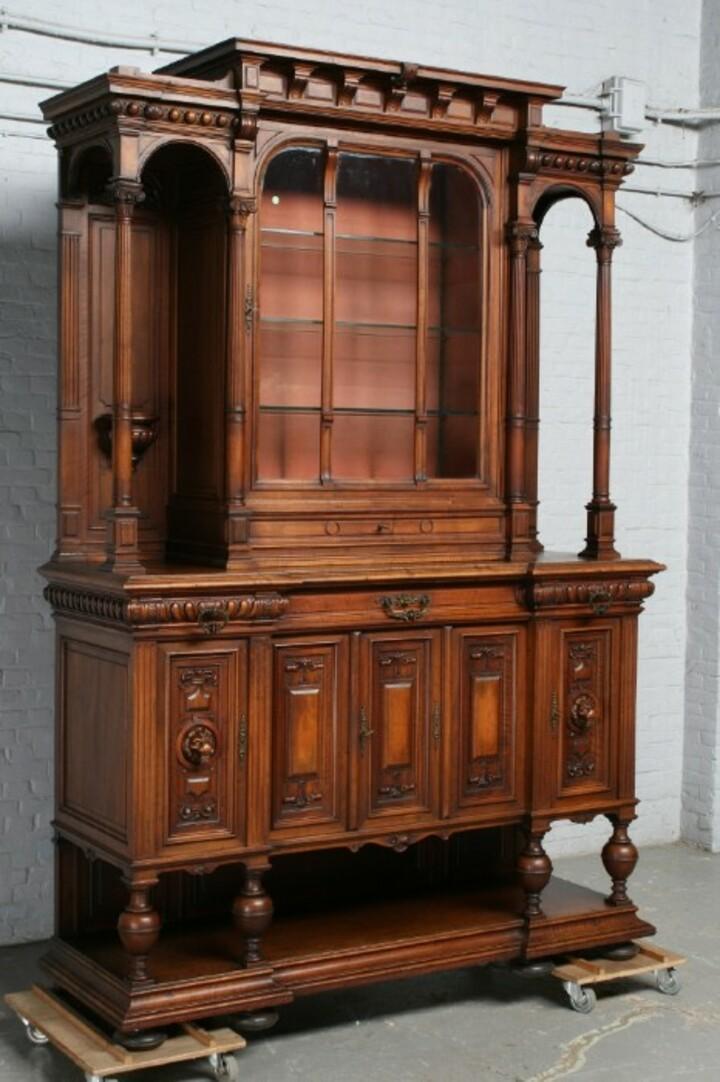 Буфет в стиле ренессанс