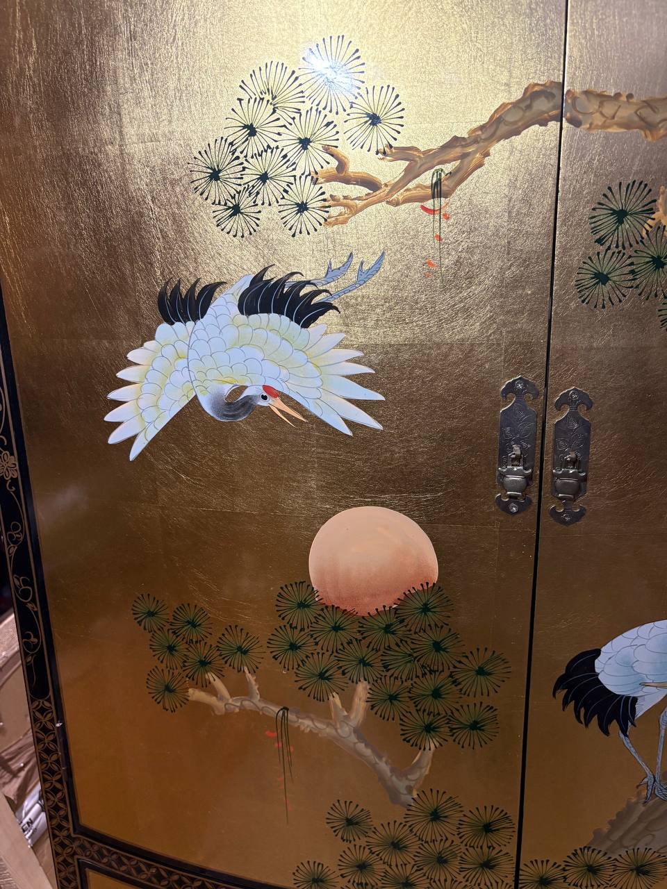 Шкаф в стиле шинуазри