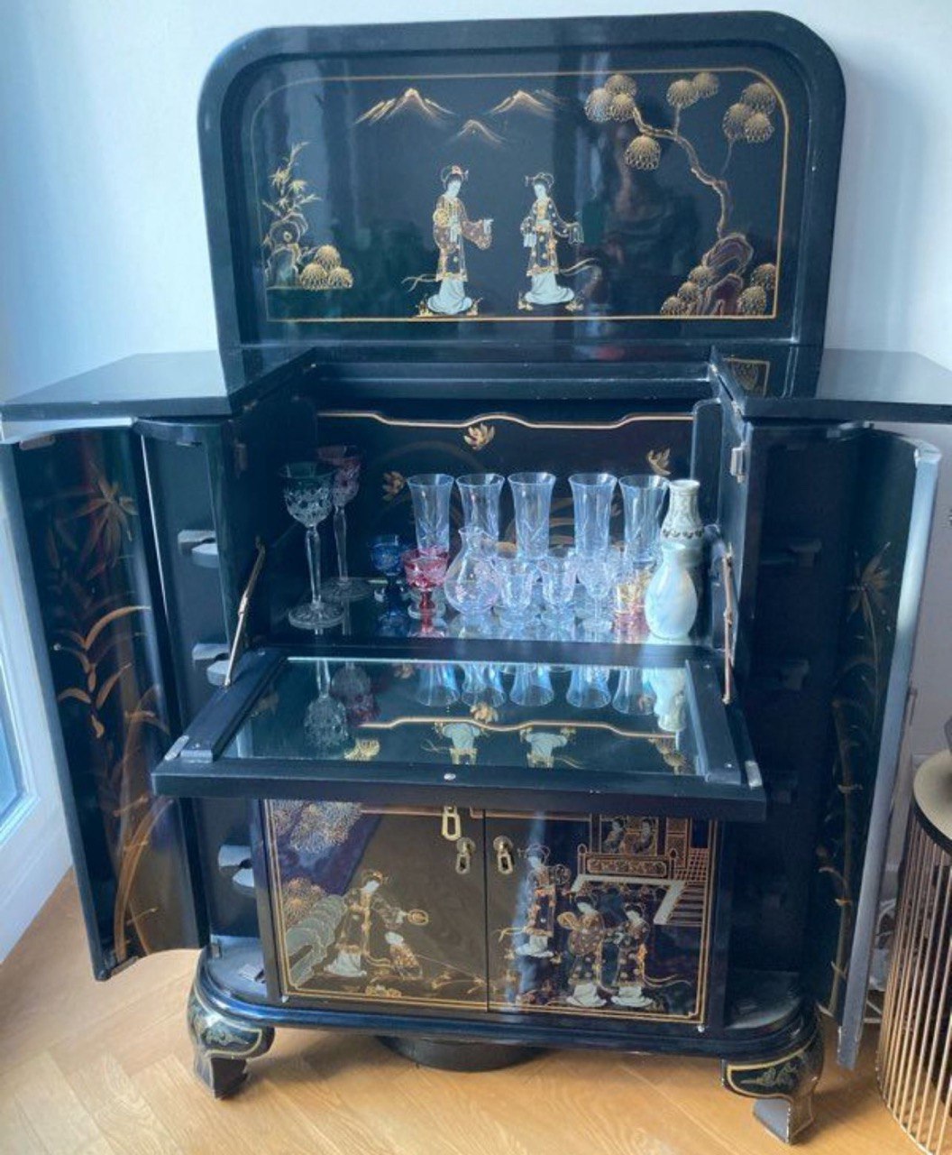 Тумба/Бар/Шкаф барный в стиле шинуазри