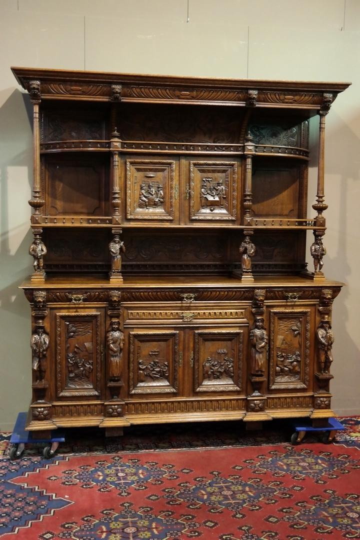 Буфет в стиле ренессанс