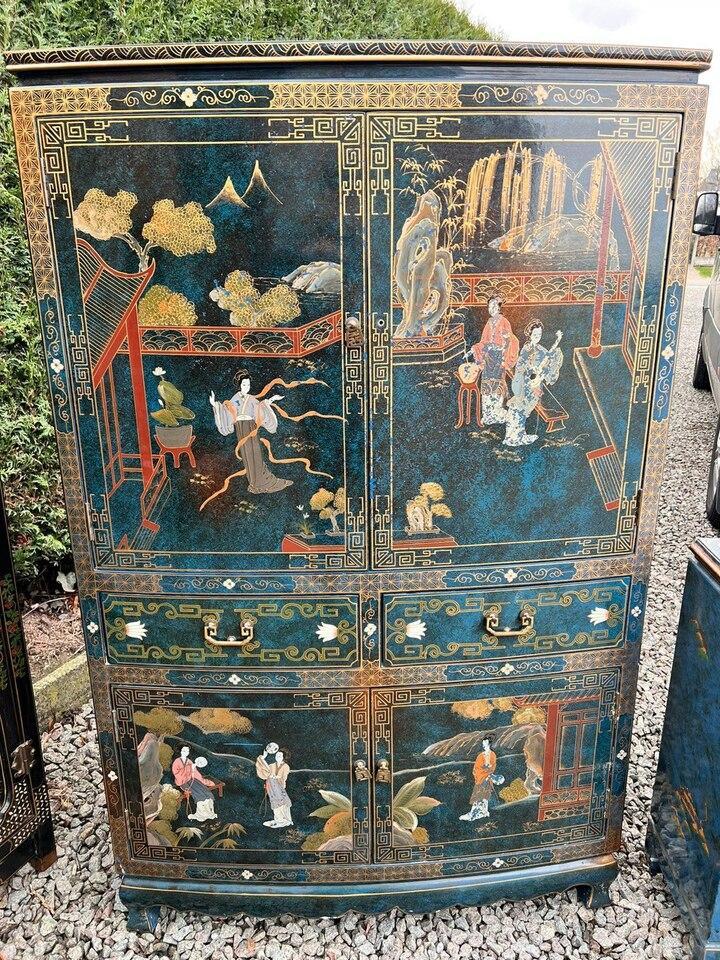 Шкаф в стиле шинуазри