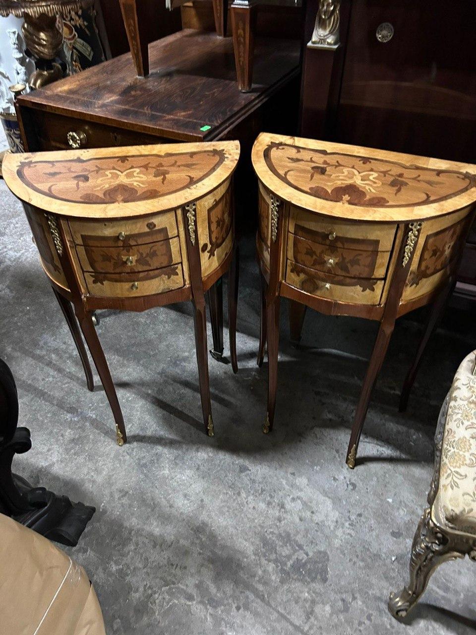 Тумба в стиле Людовика XVI 2 штуки