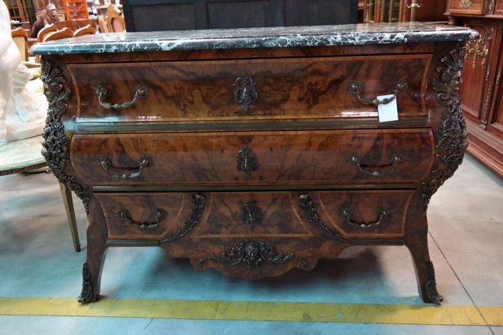 Комод в стиле ампир