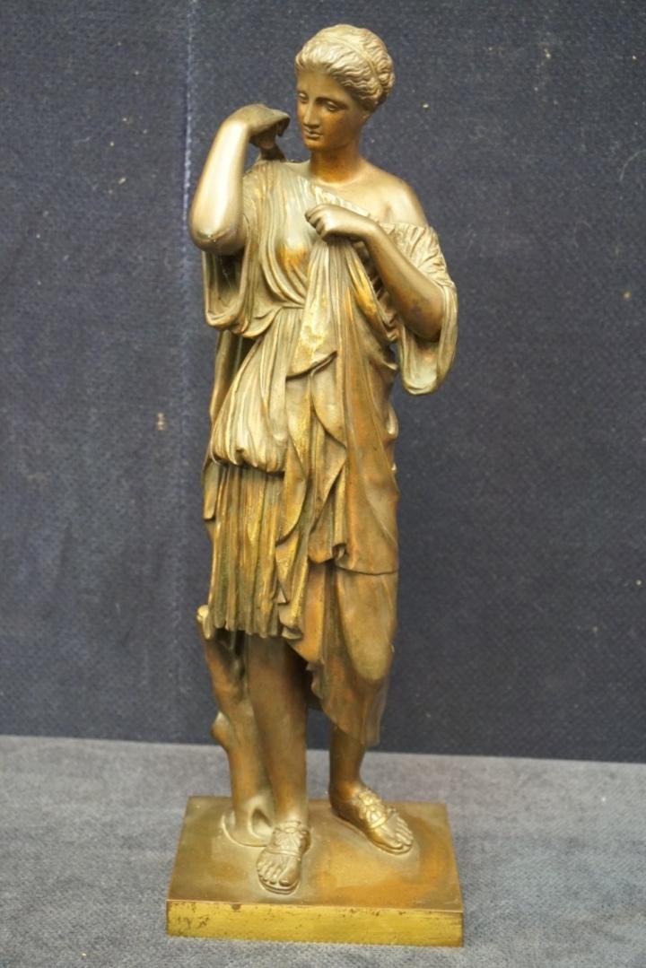 Статуя "Греческая благородная леди"