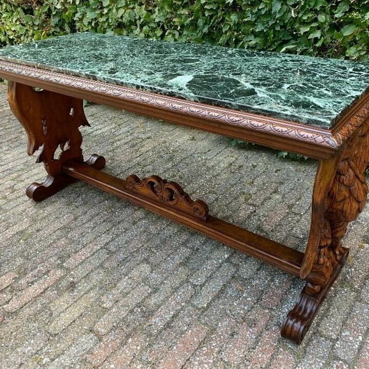 Стол обеденный в стиле ренессанс