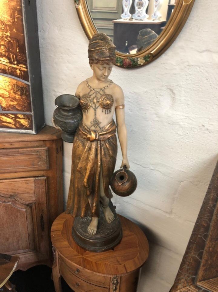 Скульптура/статуэтка Девушка с кувшинами