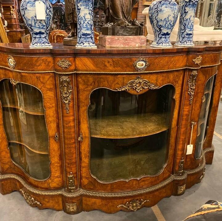 Комод/тумба в стиле Людовика XVI