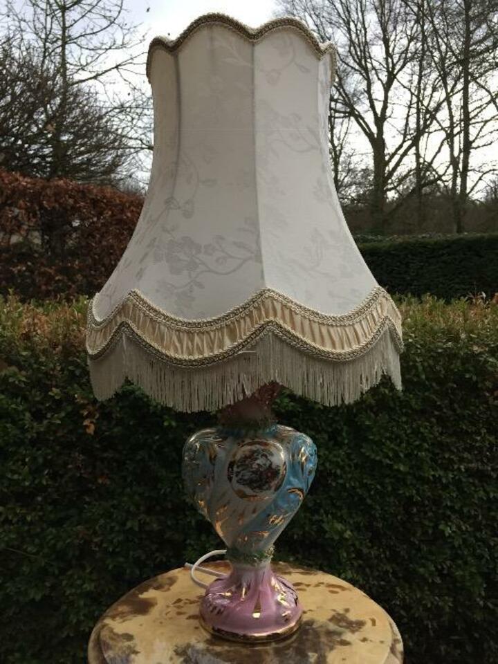 Лампа настольная винтажная