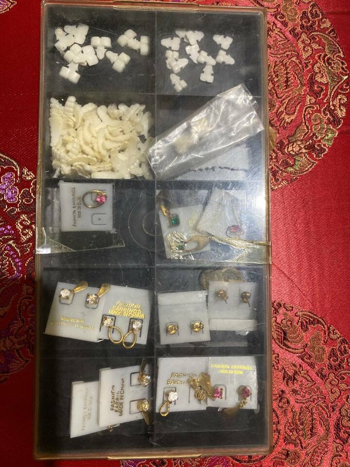 Украшения/Серьги игрушечные для кукол