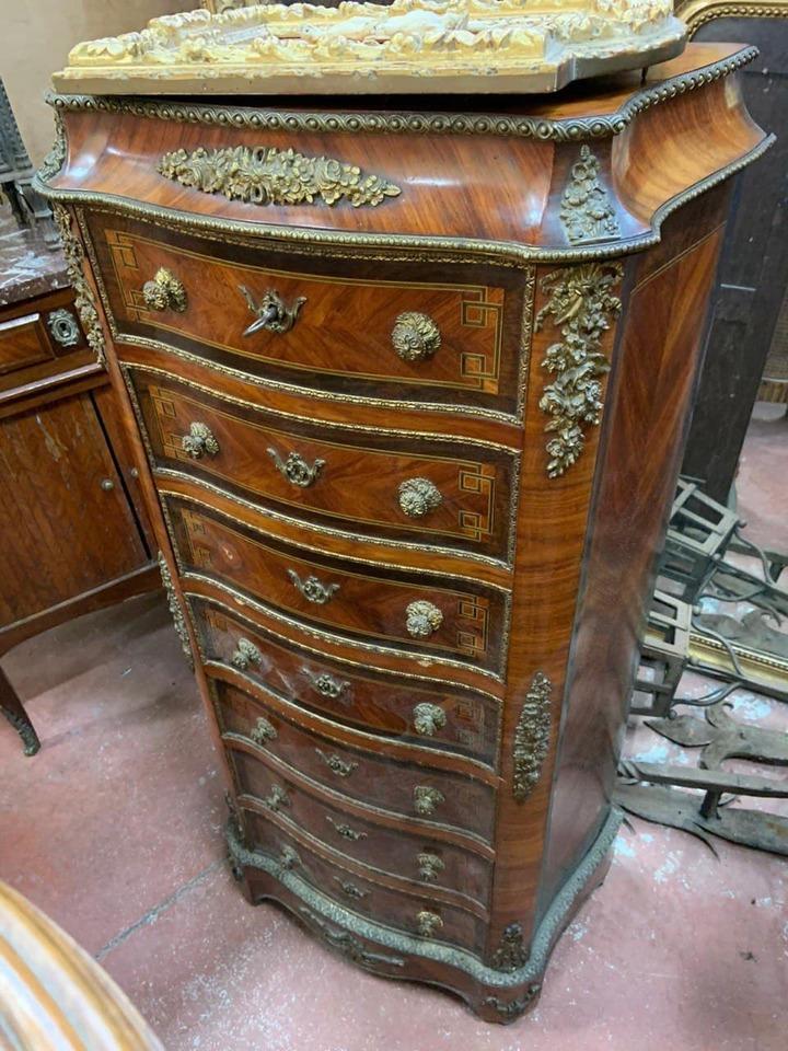 Комод в стиле Людовика XVI