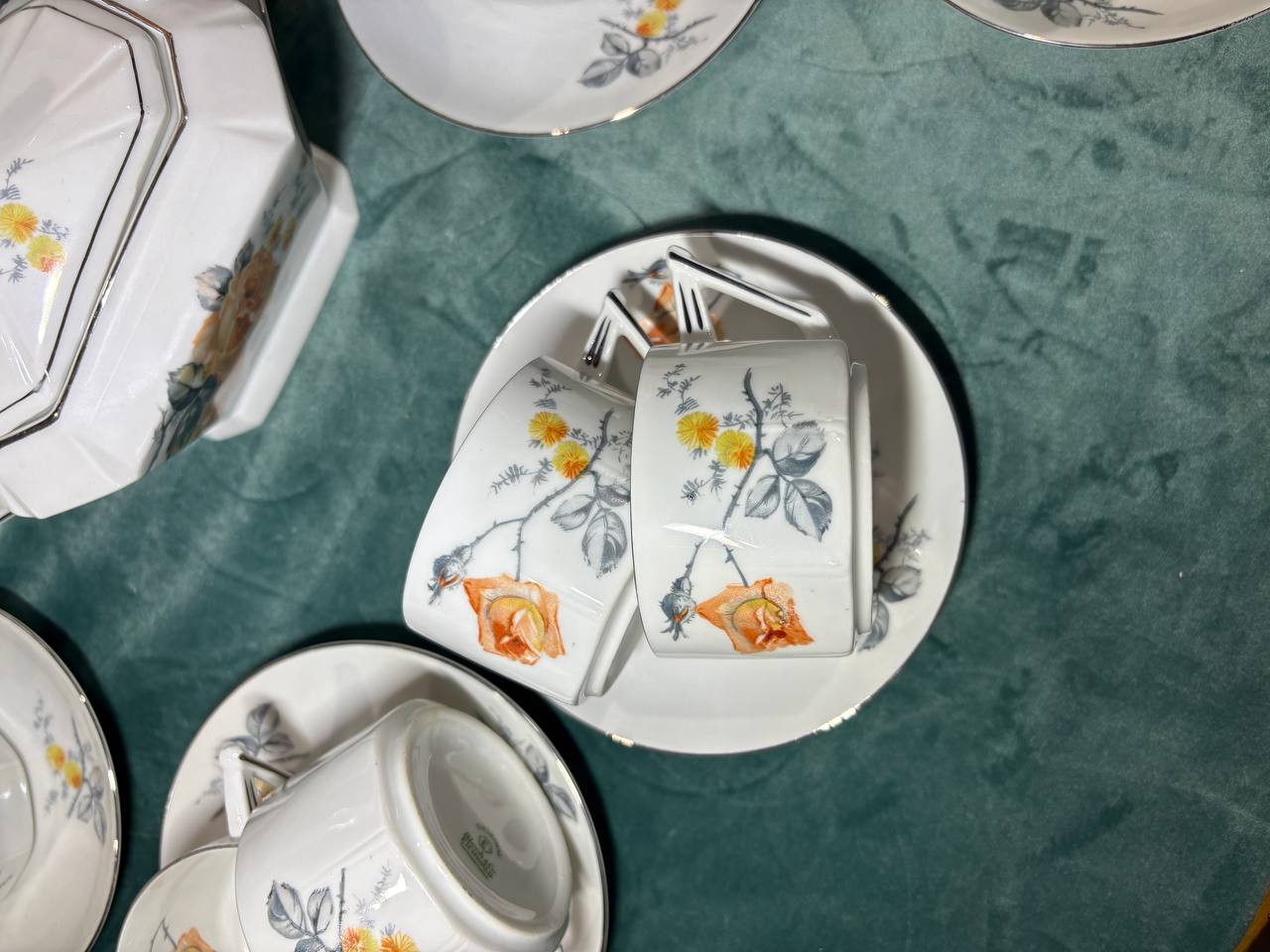 Сервиз чайный/кофейный винтажный на 11 персон