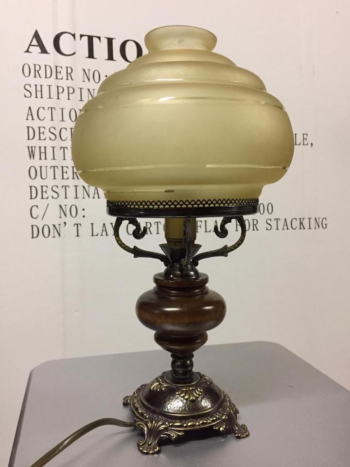 Лампа настольная винтажная