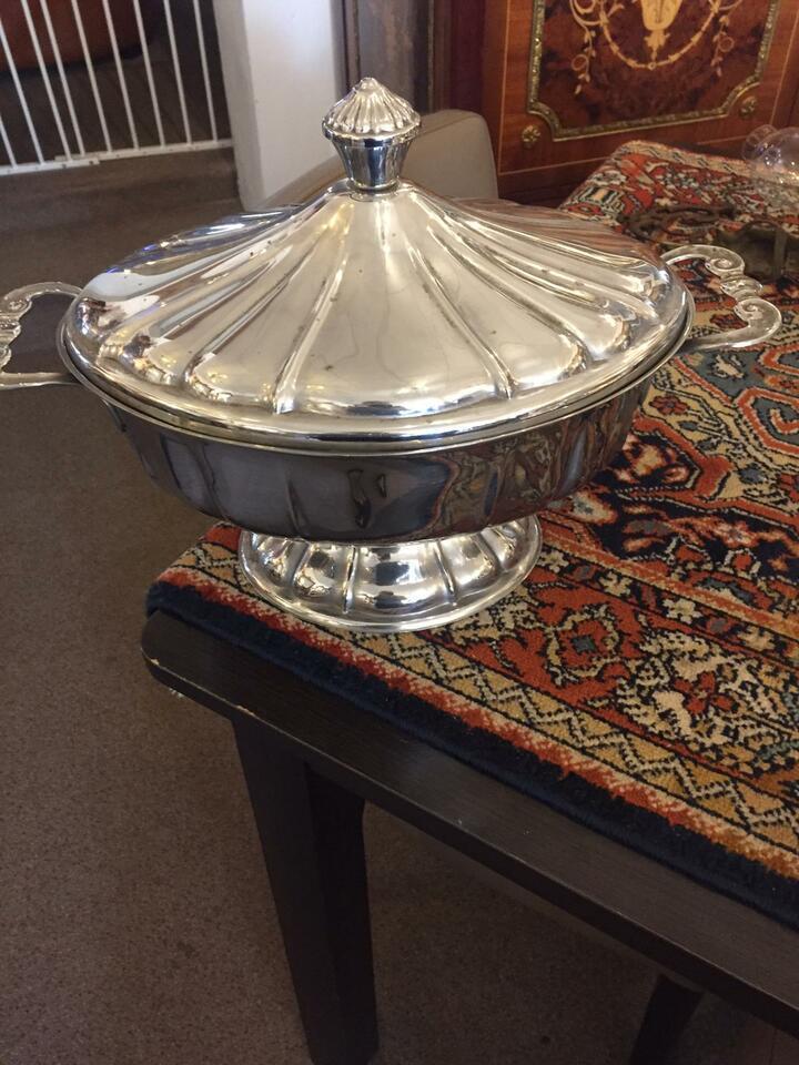 Супница/блюдо с крышкой