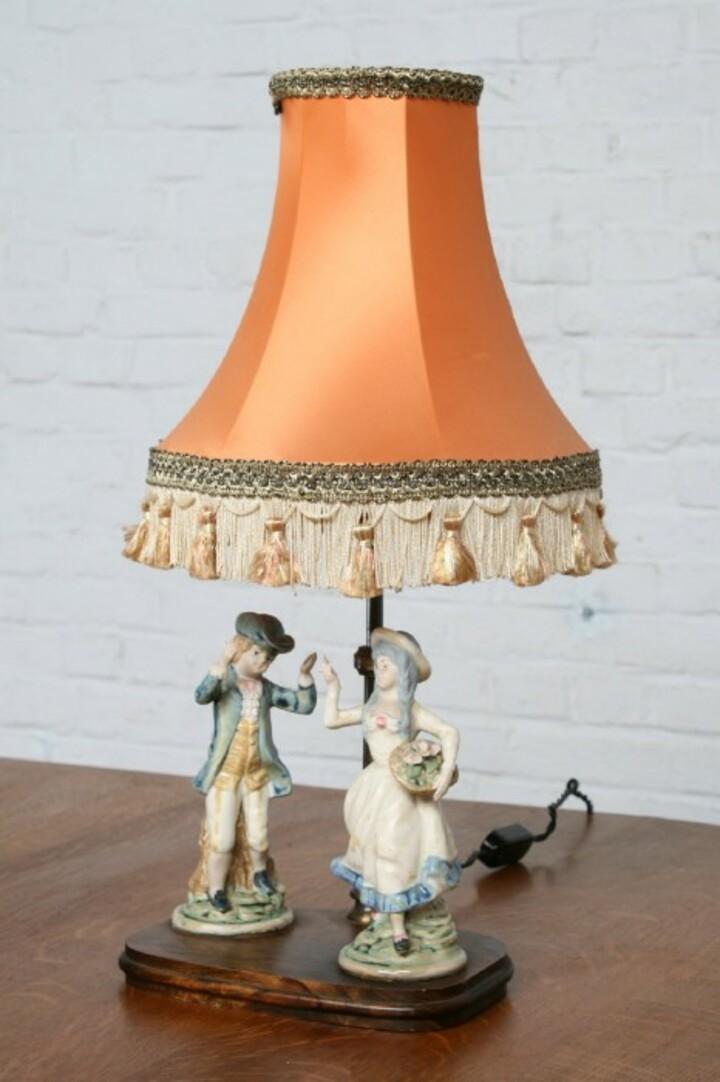 Лампа настольная винтажная
