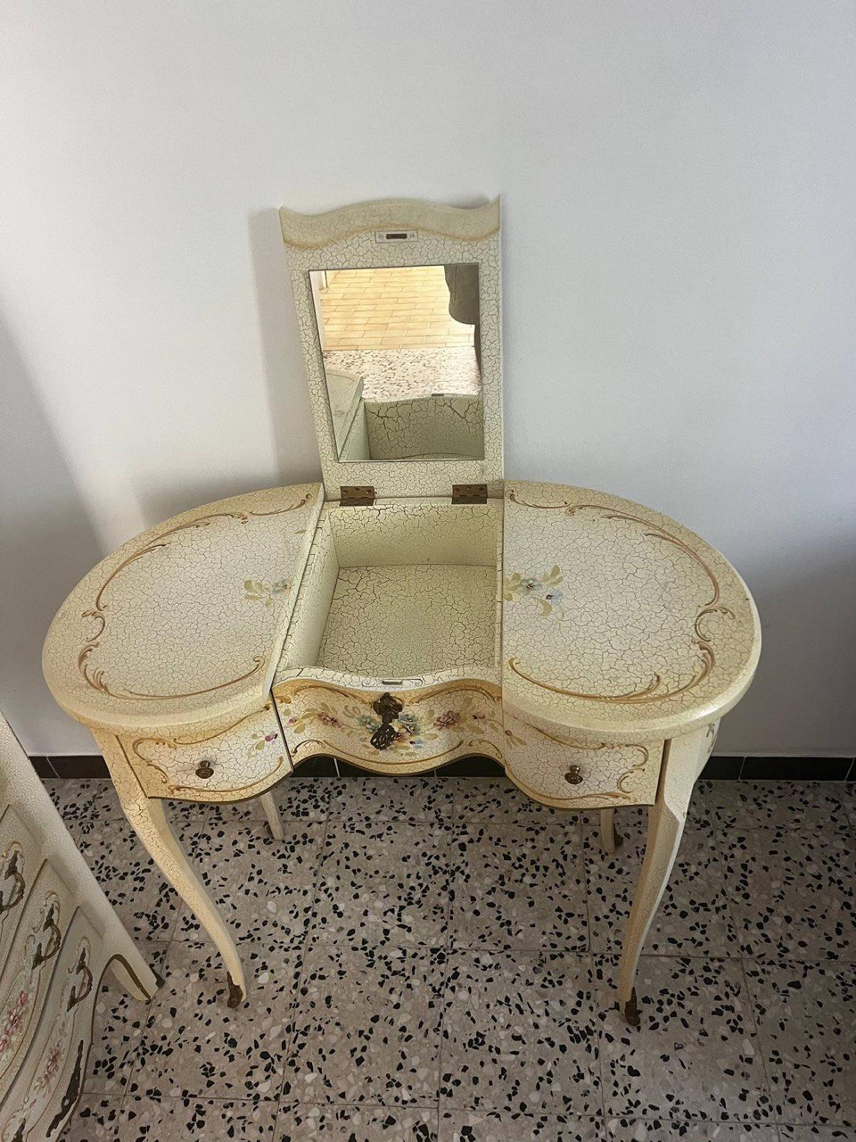 Трюмо/Стол дамский с зеркалом в стиле венецианского барокко