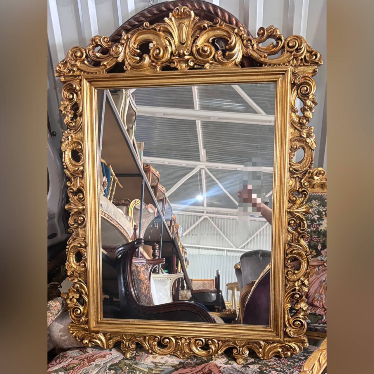 Зеркало настенное в стиле барокко