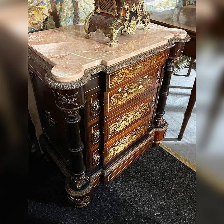 Комод/тумба в стиле Людовика XVI