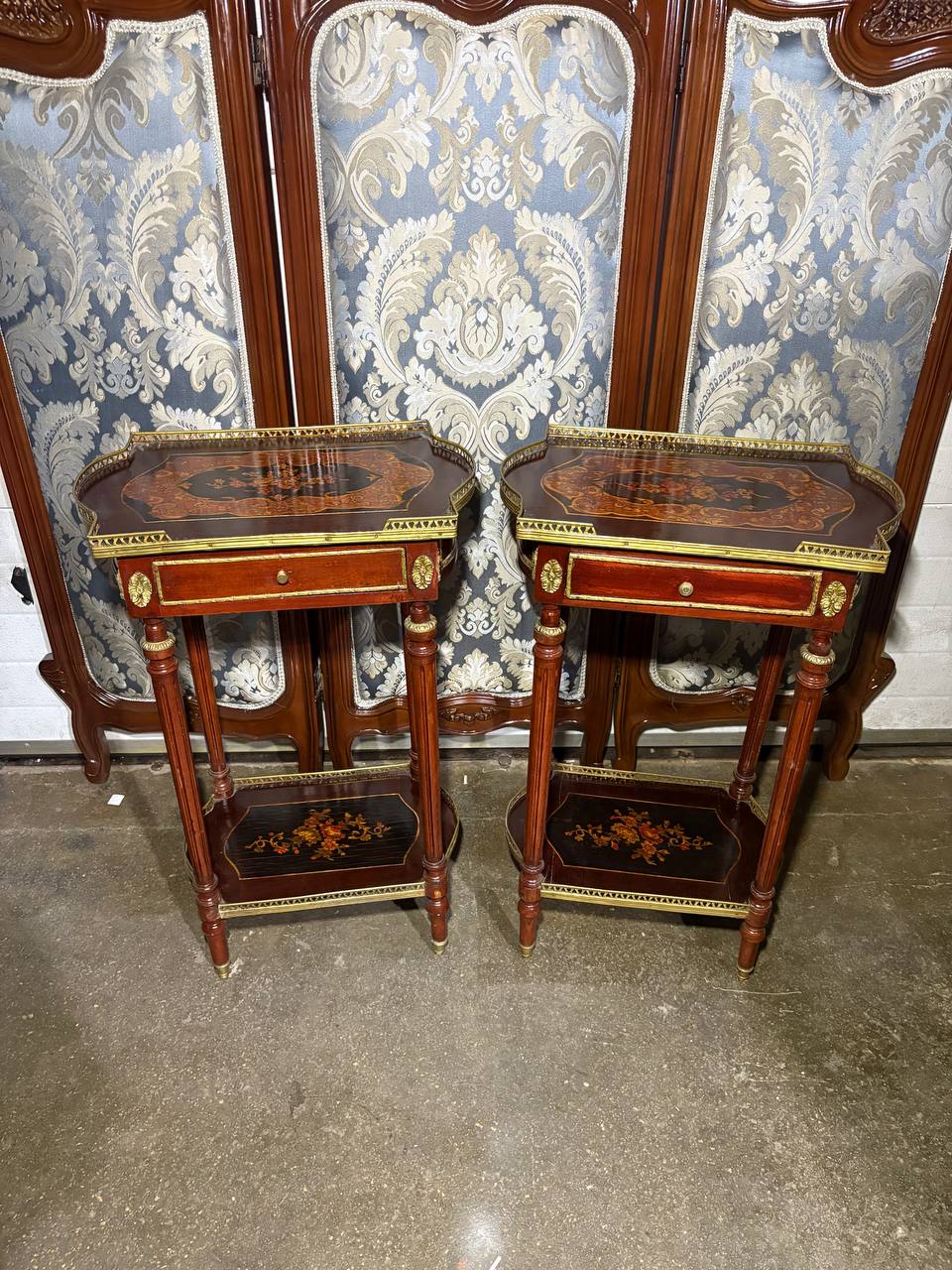 Стол консольный в стиле Людовика XVI 2 штуки