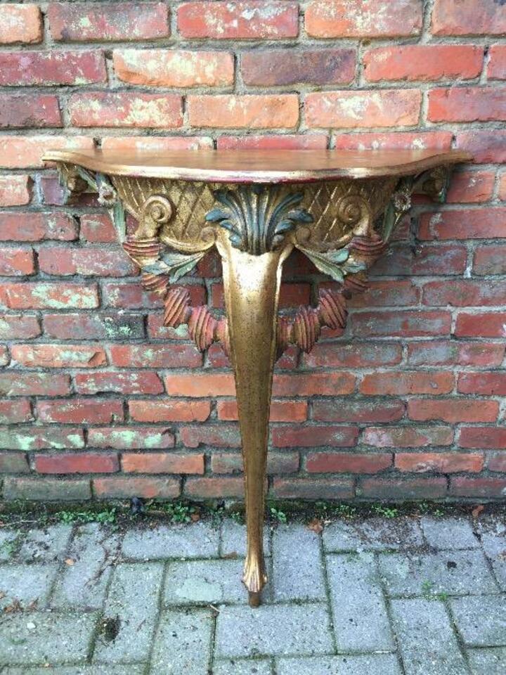 Консоль в стиле рококо