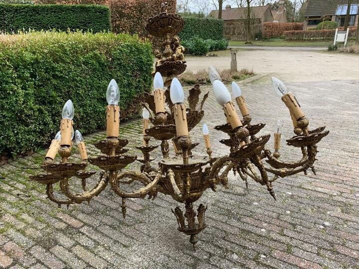 Люстра в стиле Людовика XV