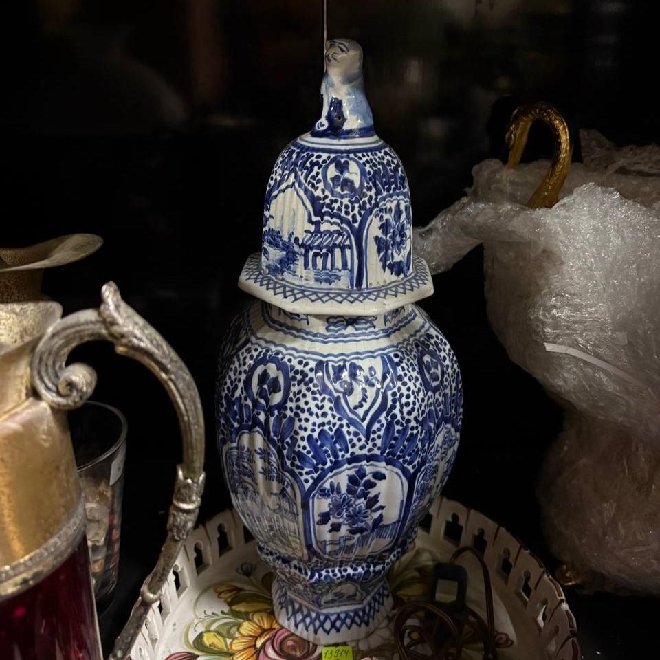 Ваза в стиле Делф