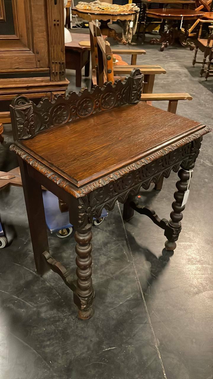 Консоль в бретонском стиле