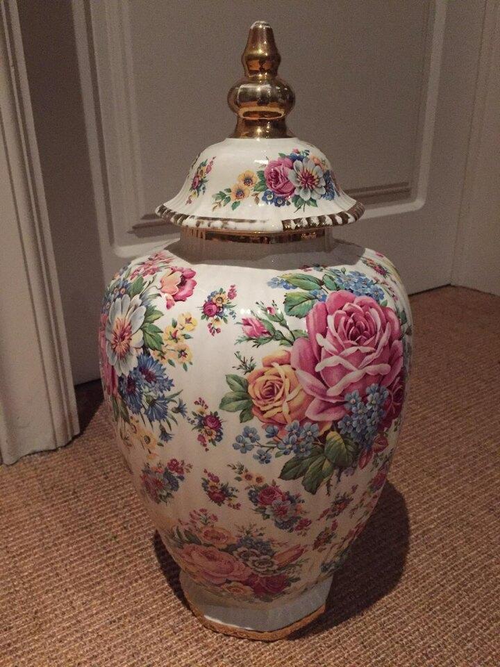 Ваза с крышкой Boch