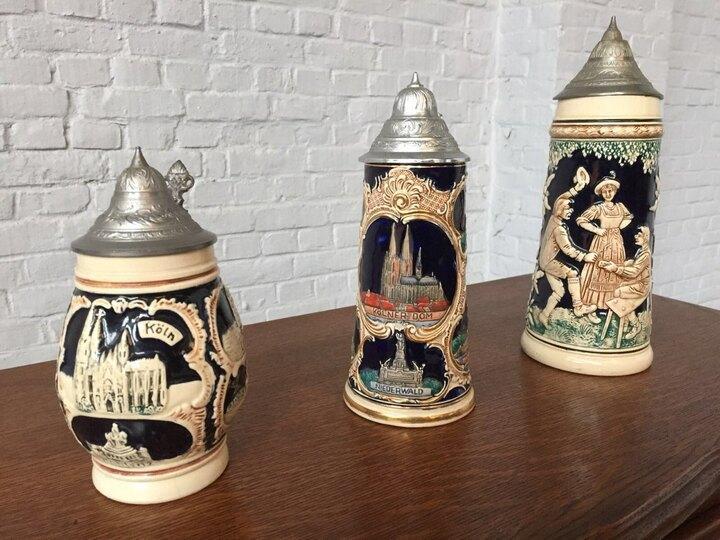 Набор кружек с крышками из фарфора