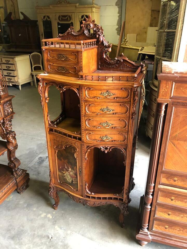 Этажерка/шкафчик в стиле Людовика XV