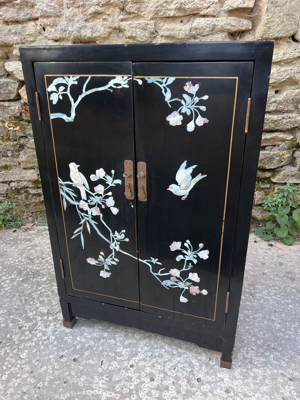 Тумба в стиле шинуазри