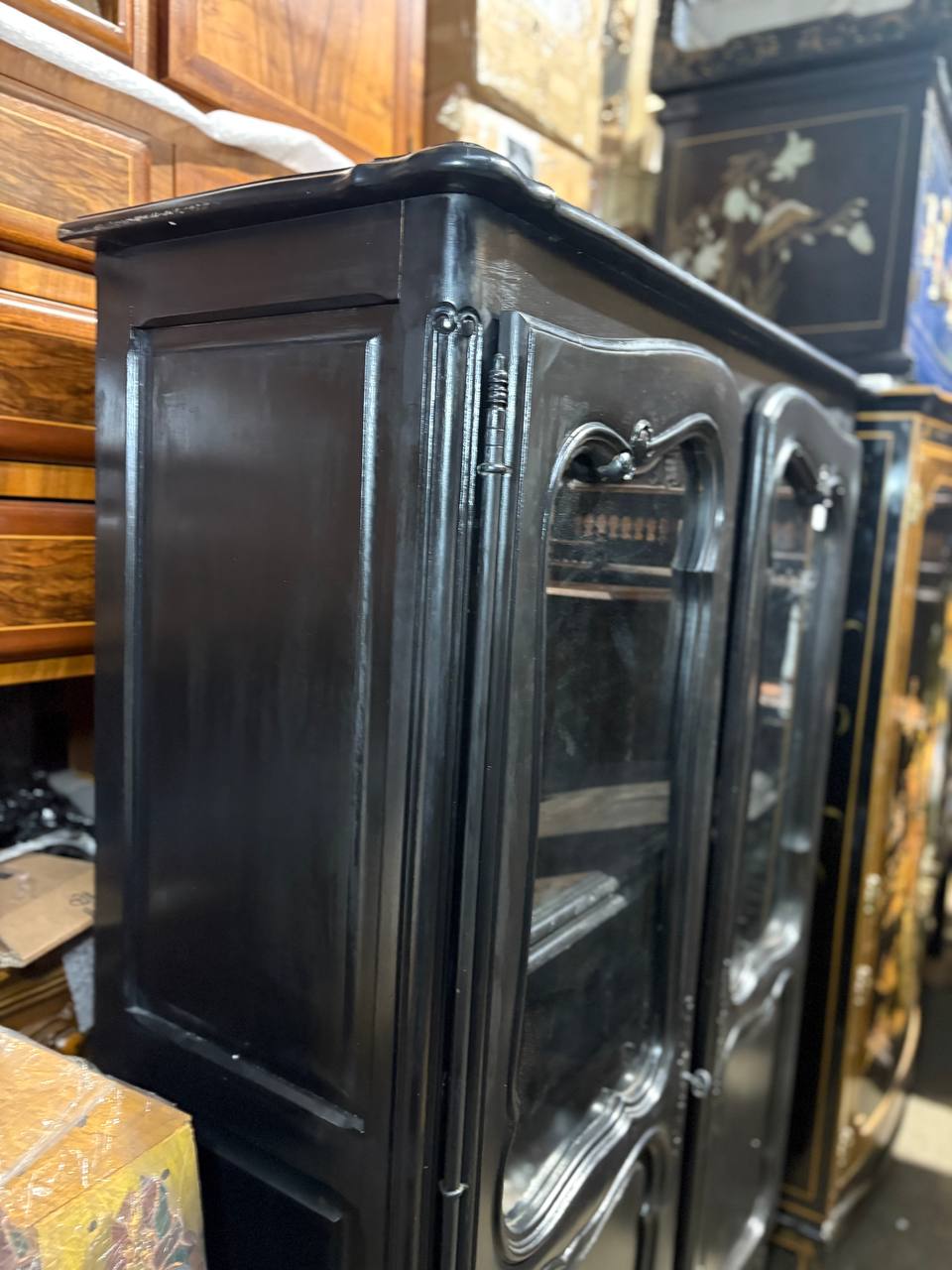 Шкаф/Витрина в стиле Людовика XV