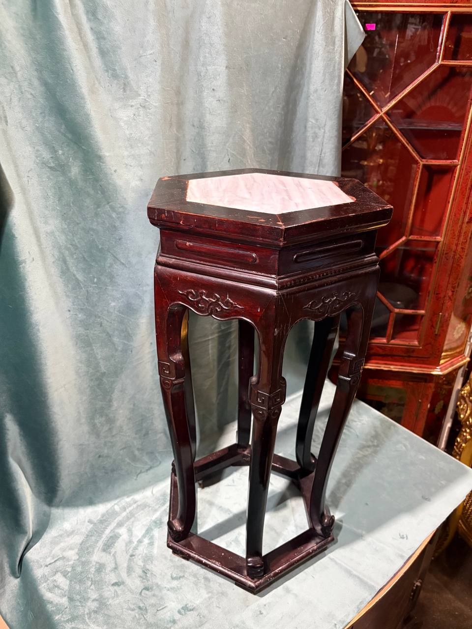 Подставка в восточном стиле