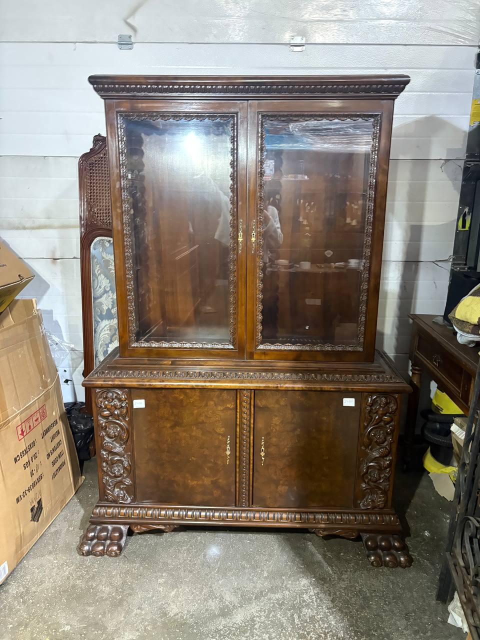 Шкаф/Витрина в стиле немецкого ренессанса