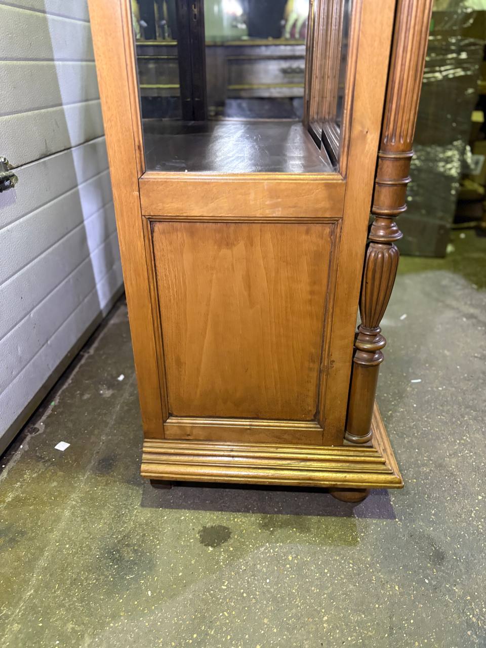 Витрина в стиле ренессанс