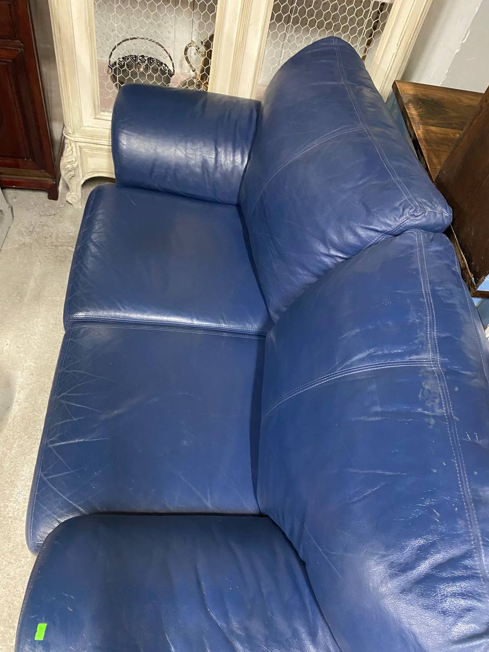 Диван винтажный кожаный