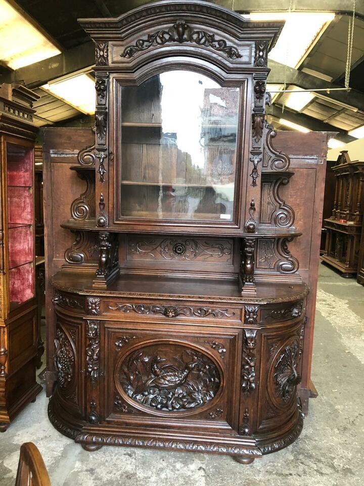 Буфет в стиле Генри II