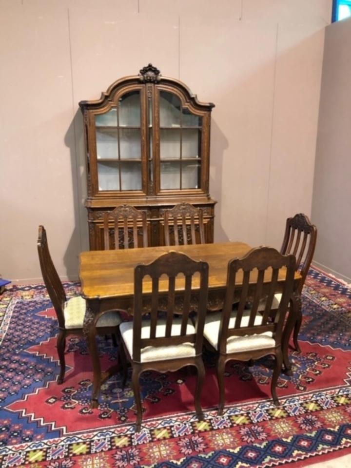 Комплект для столовой в стиле рококо