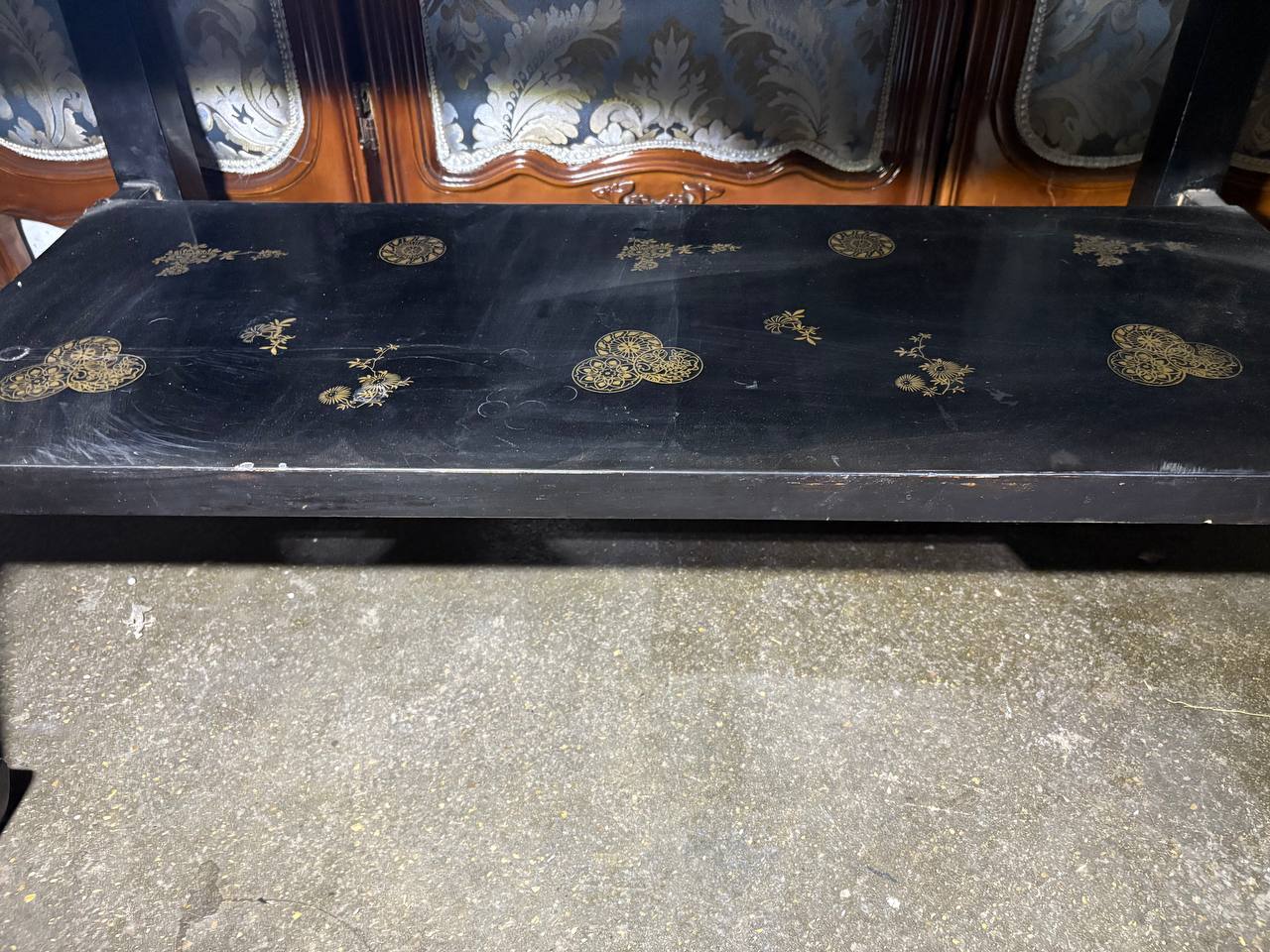 Шкаф в стиле шинуазри