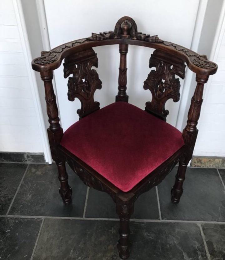 Кресло старинное